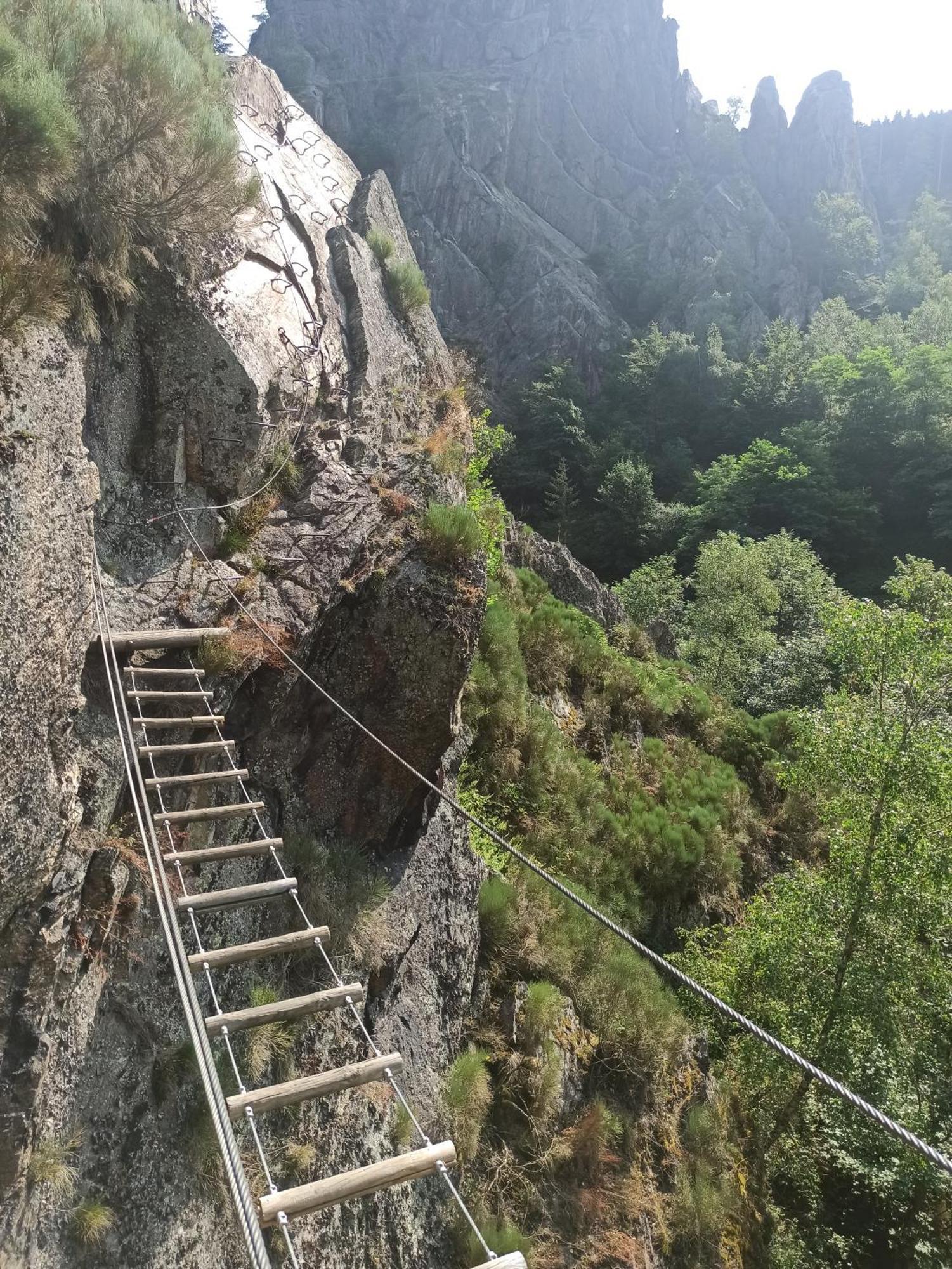 La Fortance Paradis Naturel - Proche De La Ville Planfoy Exteriör bild